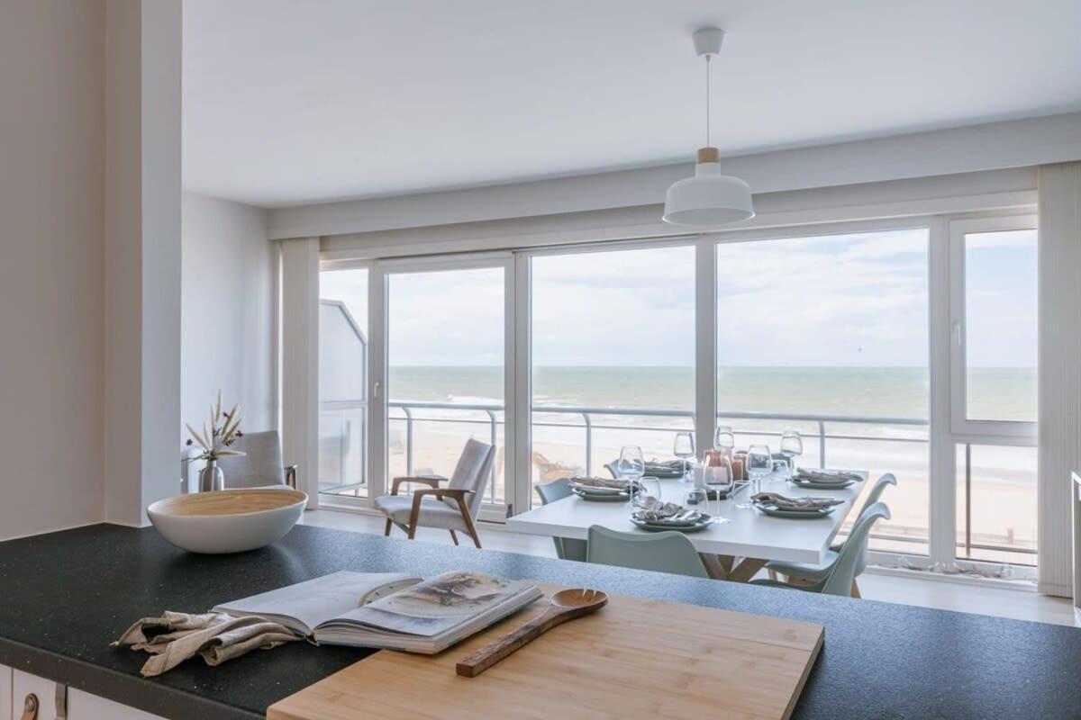 Huswell - Bright Seaview Apartment In Oostende Exterior foto