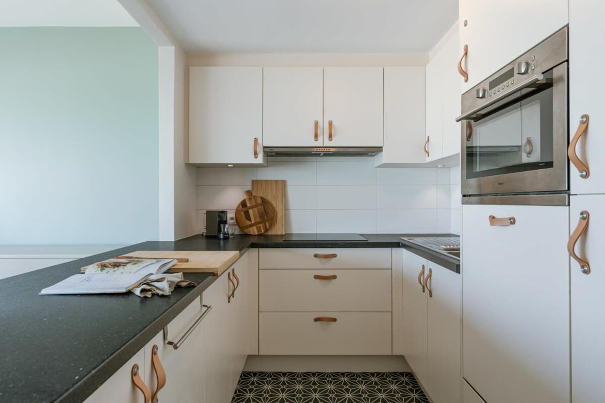 Huswell - Bright Seaview Apartment In Oostende Exterior foto